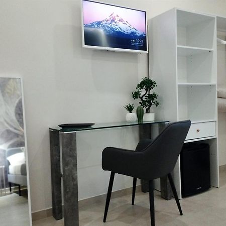 Agatha Modern Elegant Rooms Сант'Агата-ди-Милите Экстерьер фото