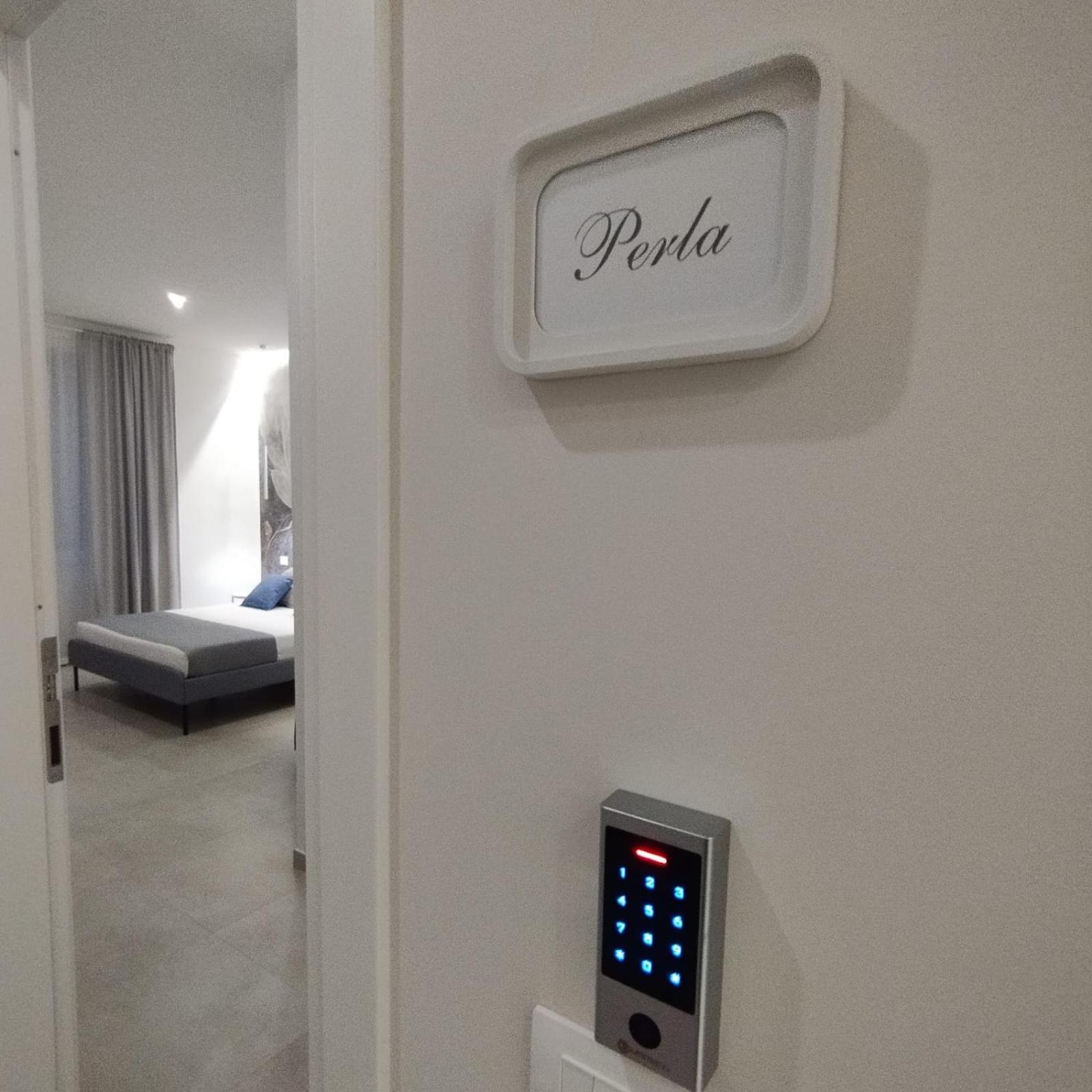 Agatha Modern Elegant Rooms Сант'Агата-ди-Милите Экстерьер фото